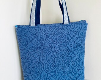 ★TOUT Y EST★ Curved Pattern Quilted BagDusty Blue 50061624 Quilted Tote Extra Large, Shoulder Bag, Patchwork Bag