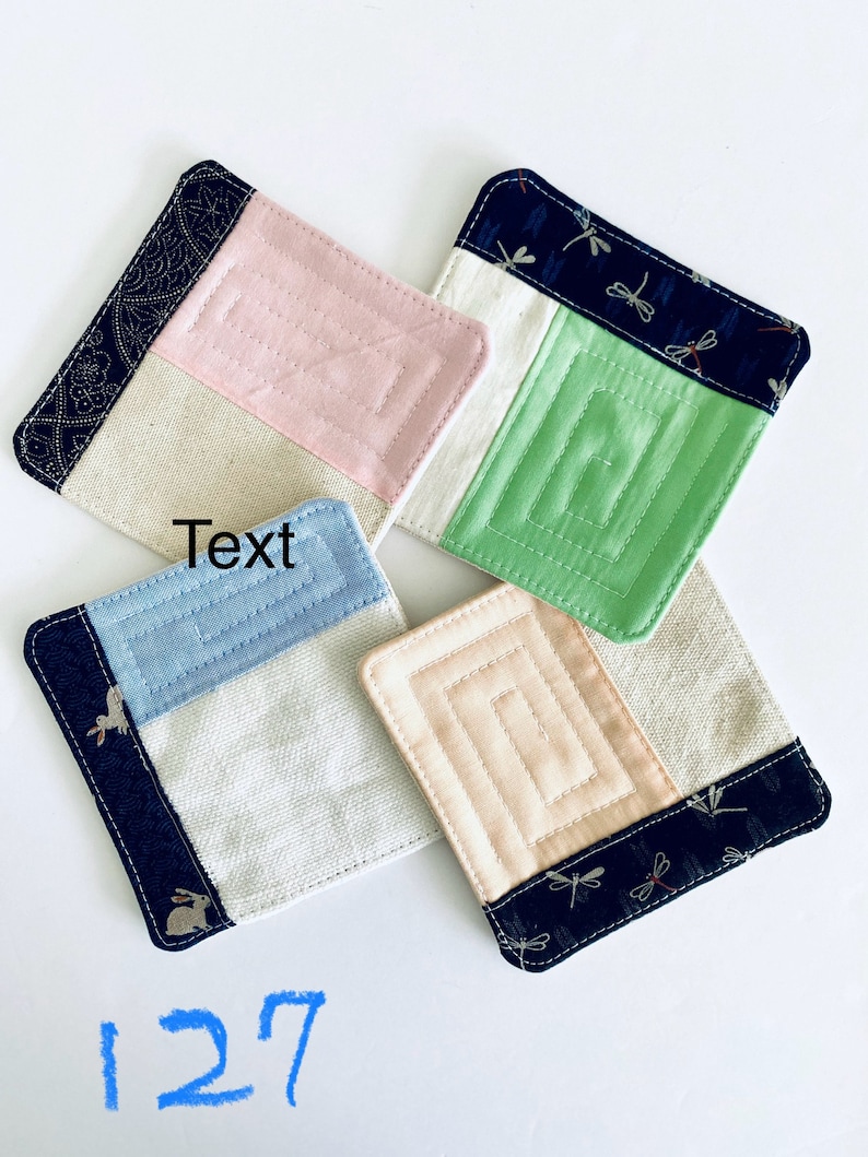 Pode incluir: Um conjunto de tr&ecirc;s canecas de cer&acirc;mica com acabamento fosco e salpicado. As canecas s&atilde;o em tons de creme, castanho claro e castanho escuro. Cada caneca tem um design simples e minimalista.