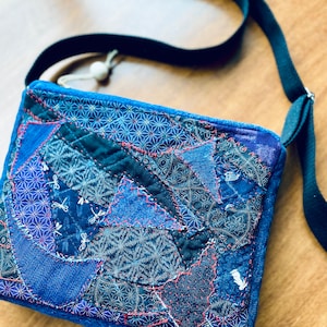 Sac en jean japonais boro à fermeture à glissière, sac patchwork Sashiko à coutures lentes, poche zippée, bandoulière réglable, tissu Sevenberry