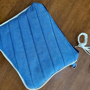 Quilted Patchwork Zipper Pouch: Blue Floral Cosmetics Bag image 2
