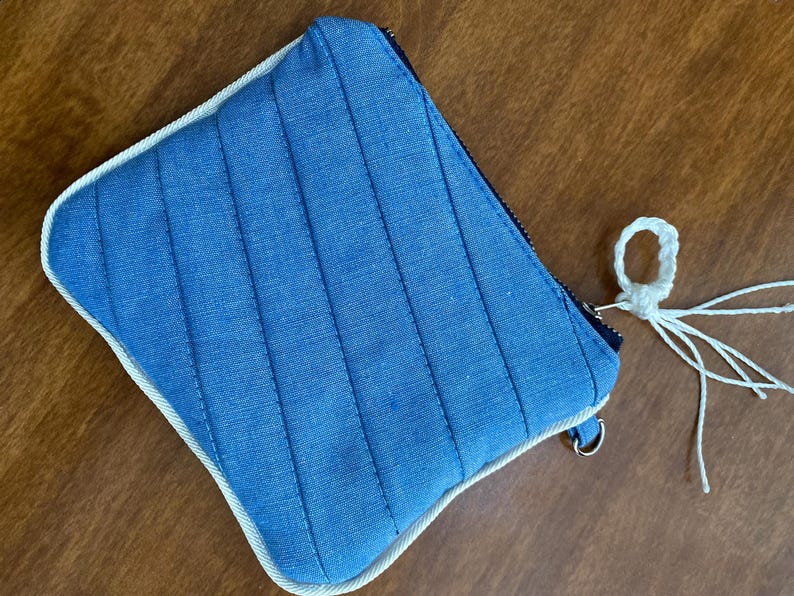 Quilted Patchwork Zipper Pouch: Blue Floral Cosmetics Bag image 2