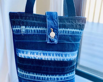 Bolso de tela vaquera reciclada con retazos: bolso de mezclilla acolchado con bolsillos