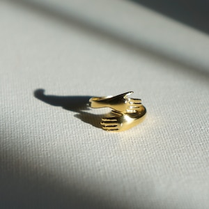 HUG RING - Minimalist cute ring, Friendship ring, Love ring, Stackable ring, Meaningful ring