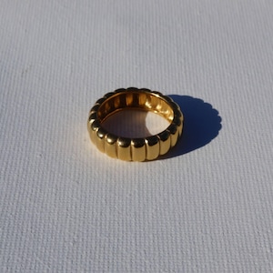 NEW! Ribbed Ring, Minimal Pattern Ring, Wave Ring, 18K Gold Steel Ring, Waterproof Tarnish Free Ring, Hypoallergenic Ring, Trendy Ring
