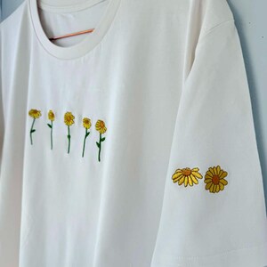 T-shirt tournesols brodés unisexe en coton bio - Haut printemps-été image 10