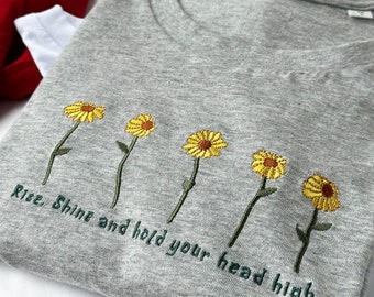 Camiseta Girasoles Bordada Algodón Orgánico Unisex - Top Primavera Verano