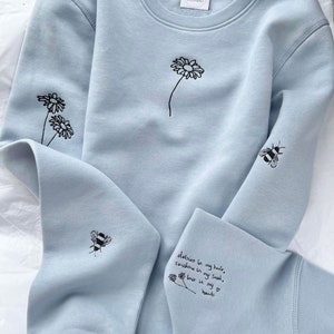 Daisies & Bees - Embroidered Sweater