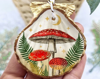 Mushroom ornament - Christmas mushroom - Handmade mushroom decoration - cottagecore ornament - Mystical mushroom - woodland decor - forest