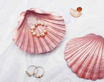 Perlmutt Rosa Muschel Schmuck - Handbemalte Rosa Muschel - Natürliche Jakobsmuschel - Rosa Geschenk für sie - Valentinstag Geschenk für Mädchen