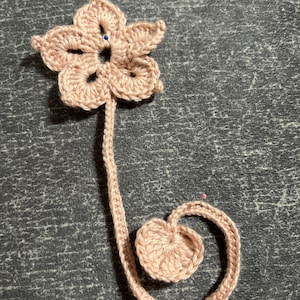 Floral crochet book mark