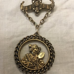 Vintage Medal Style Geisha Girl Brooch