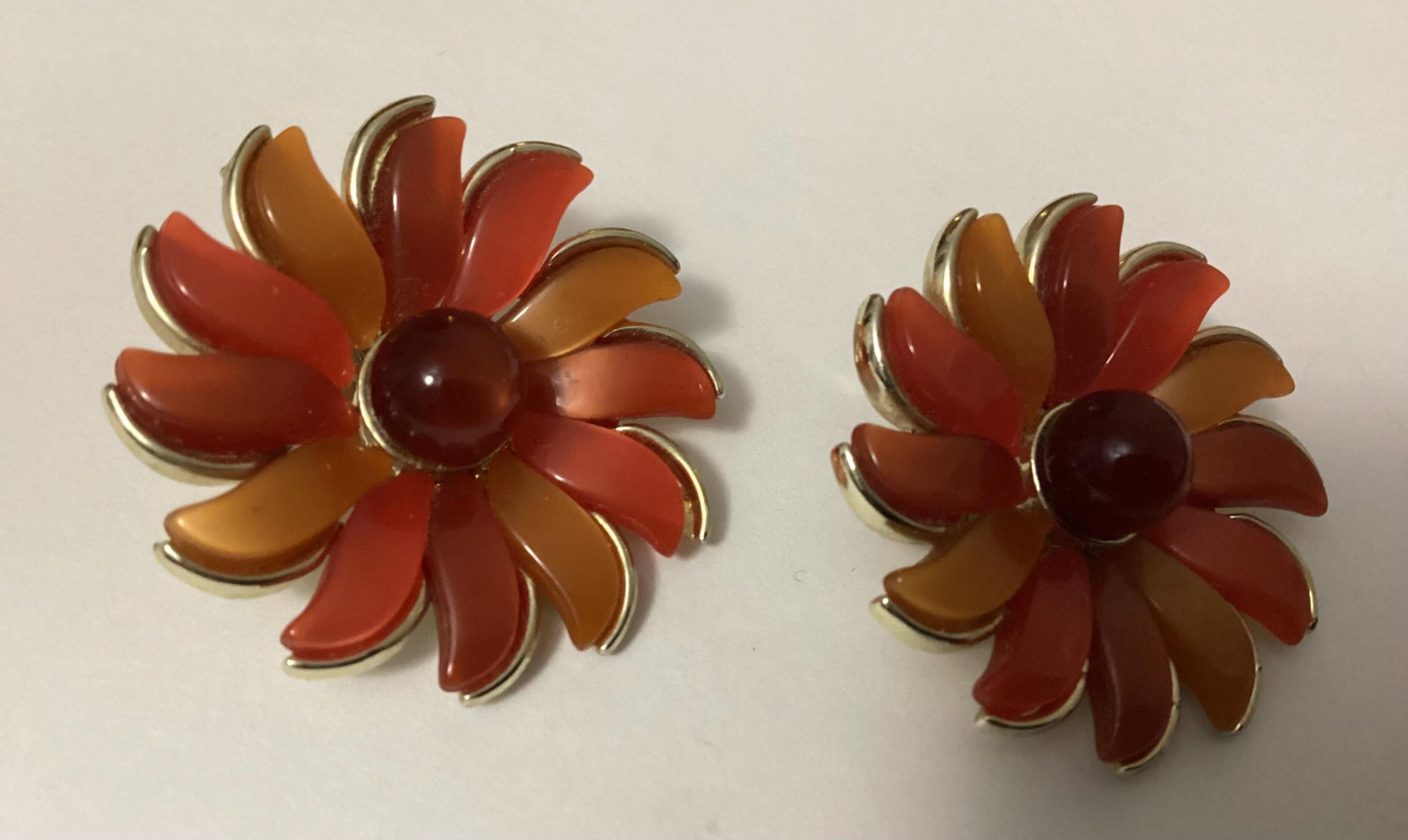 Vintage 60s 70s Lucite Flower - Etsy