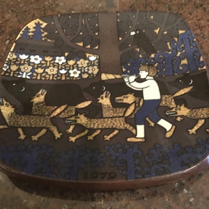 Vintage Arabia Finland 1979 Plate Collectable Finnish Plate designed by Raija Uosikkinen, Kalevala Poem, Wall Décor Scandinavian Folk Art