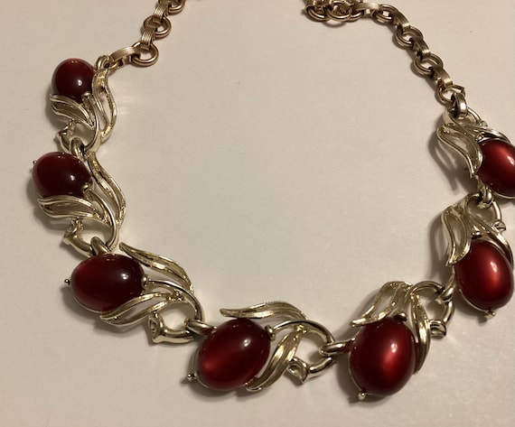 1940’s LISNER Signed Ruby Red Lucite Moonglow Cab… - image 4
