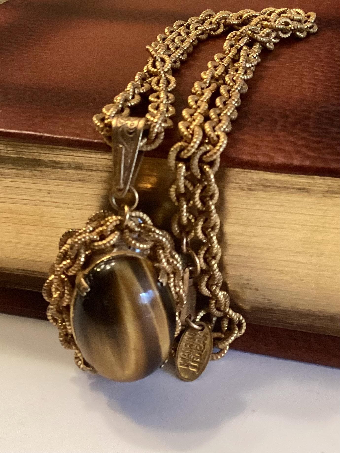 希少 MIRIAM HASKELL 60ー70s ロングネックレス 刻印 オペラ Miriam Haskell Tiger's Eye Gold Tone Pendant Necklace - Signed