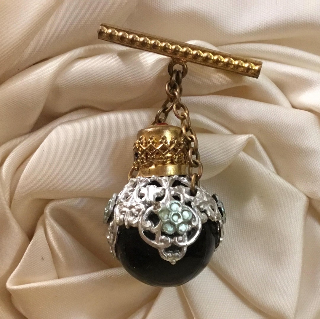chieko+ perfume brooch necklace 香水瓶　シルバー il_1080xN.6184411778_hcb0.jpg