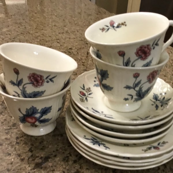 Wedgwood Williamsburg - Potpourri - Tea Cup and Saucer Set Of 4 plus 4 Cake Plates - 12 pieces - 1980’s