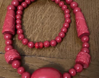 1950’s Art Deco Style Cherry Red Bakelite Beaded Necklace