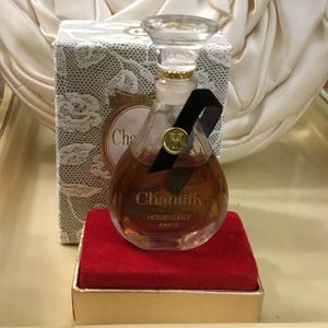 Vintage Chantilly Houbigant Paris Pure Parfum 1/4 Fl Oz Bottle