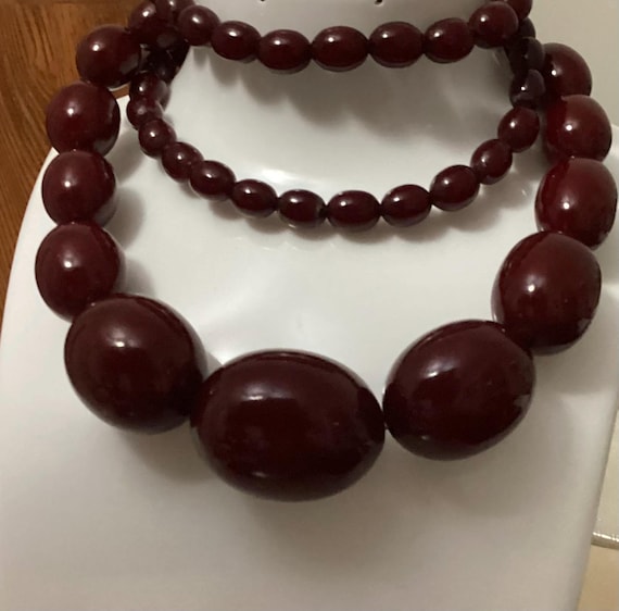 ART DECO - Faturan Cherry Red Amber Bakelite Beaded Necklace - 1940’s