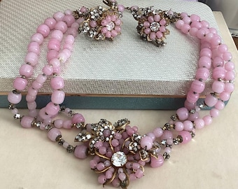 Conjunto de pendientes y collar de cuentas de vidrio Miriam Haskell de la década de 1940 - Joyería vintage americana
