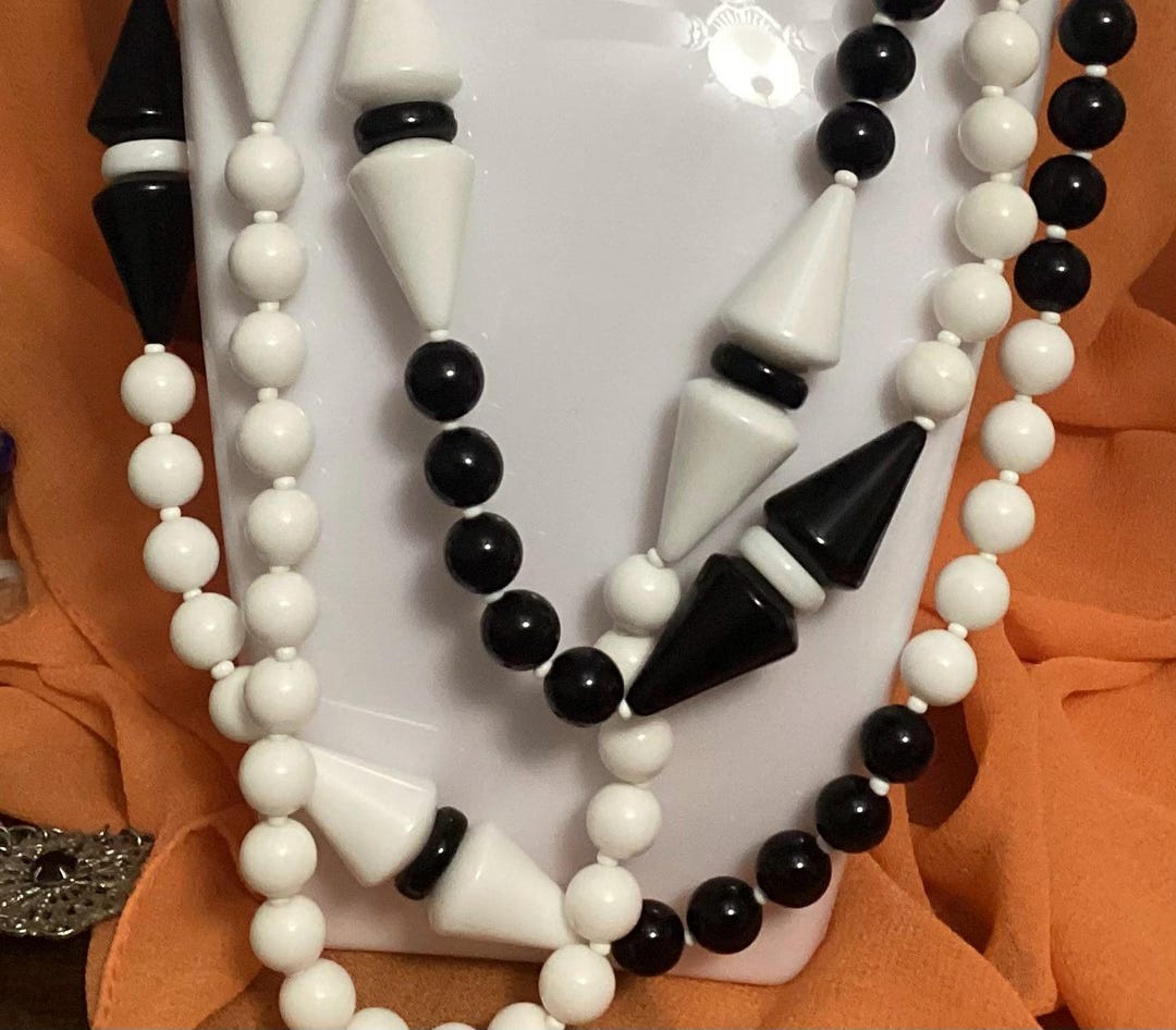 Vintage Miriam Haskell - Black and White Bakelite Necklace - Art