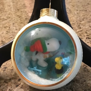 Vintage Hallmark Snoopy and Woodstock Diorama Plastic Ornament - 1979