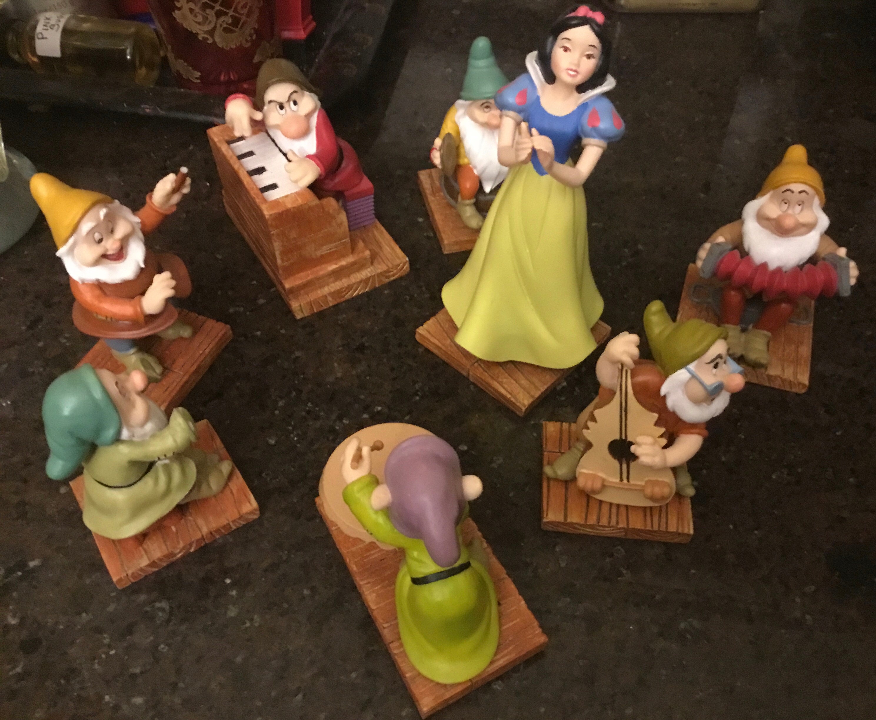 Enesco Disney Snow White and the Seven Dwarfs 65th Anniversary Set