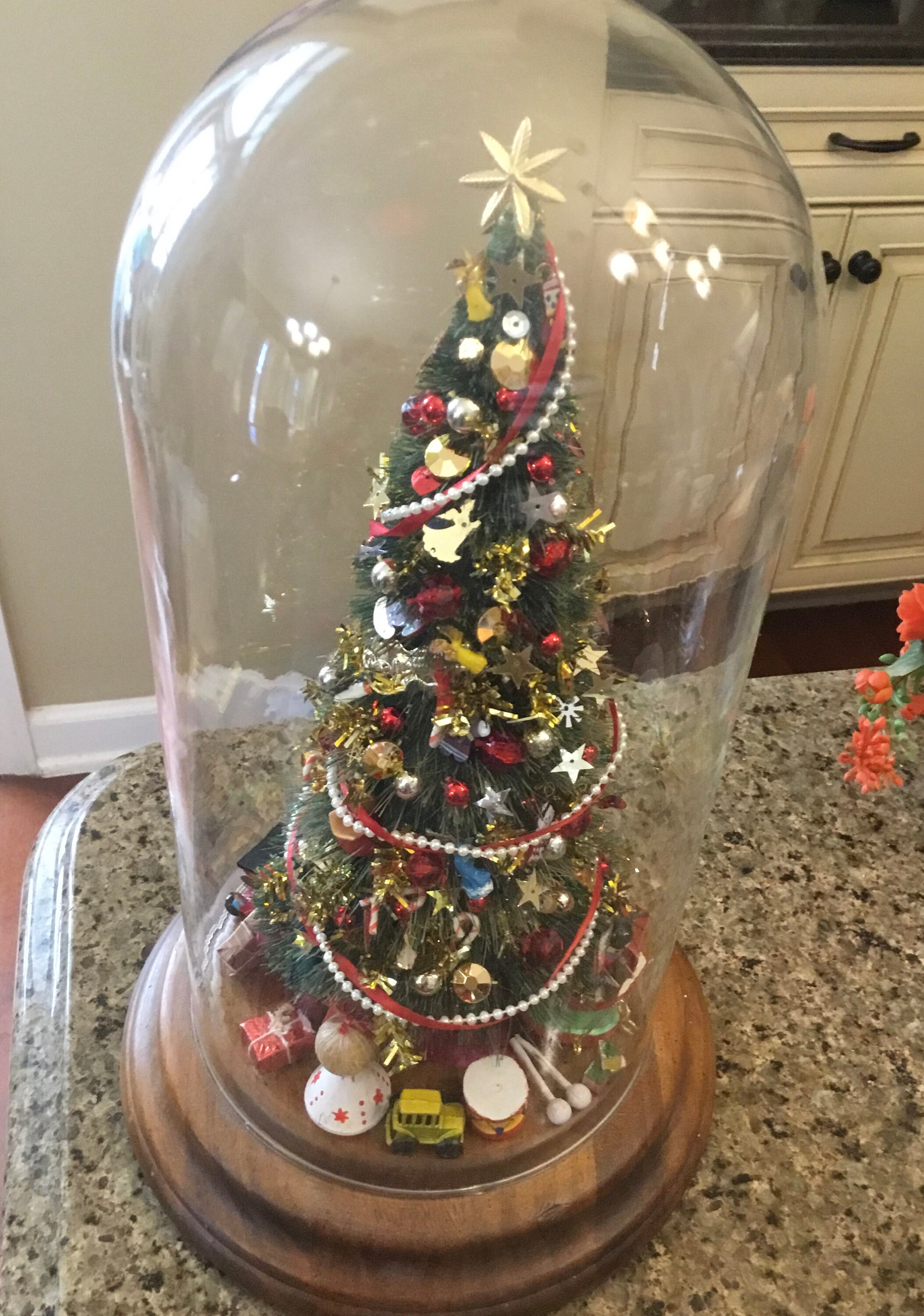 Vintage Miniature Decorated Christmas Tree w/ornaments Gifts Under Glass  Dome