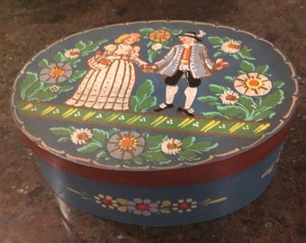 Deutsche Volkskunst Bugholz Box - Vintage Vorratsdose/Käsebox - Junge Liebende In Blumengarten Umgebung - 1950er Jahre