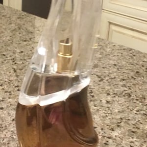 Vintage Cashmere Mist Donna Karan Eau de Parfum Spray - 3.4 Fl oz - 1990’s