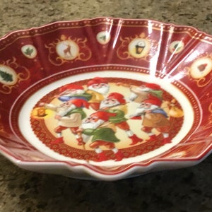Villeroy & Boch Pixie Elf Santa Christmas Bon Bon Piatto