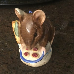 Beatrix Potter Appley Dapply Mouse Figurine from Beswick England - 1970’s