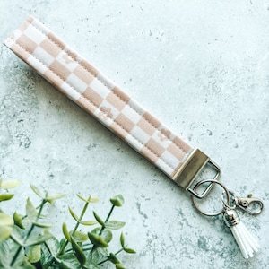 Rosa Schachbrett Floral Schlüsselanhänger Armband / Schlüsselanhänger aus Stoff / Geschenk für Sie / Schlüsselband / Lanyard / Auto Schlüsselanhänger / Schlüsselanhänger Armband / Schlüsselanhänger im Studentenwohnheim