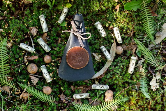 Wooden Runes Set Elder Futhark in Leather Bag Divination Tools FREE SHIPPING Wooden Runes Set Elder Futhark in Leather Bag Divination Tools FREE SHIPPING