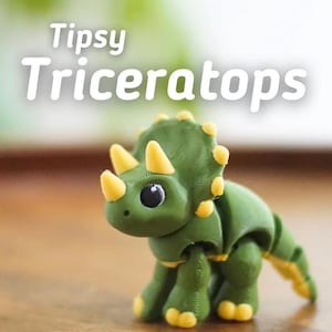 Tipsy Triceratops – 3D Printed Articulated Dinosaur Fidget Toy | Playful Desk Companion | Handmade by Vera&#39;s Arts & Dice