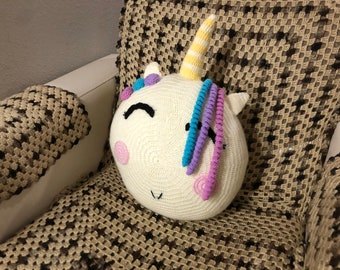 Regenbogen Einhorn häkeln Kissen