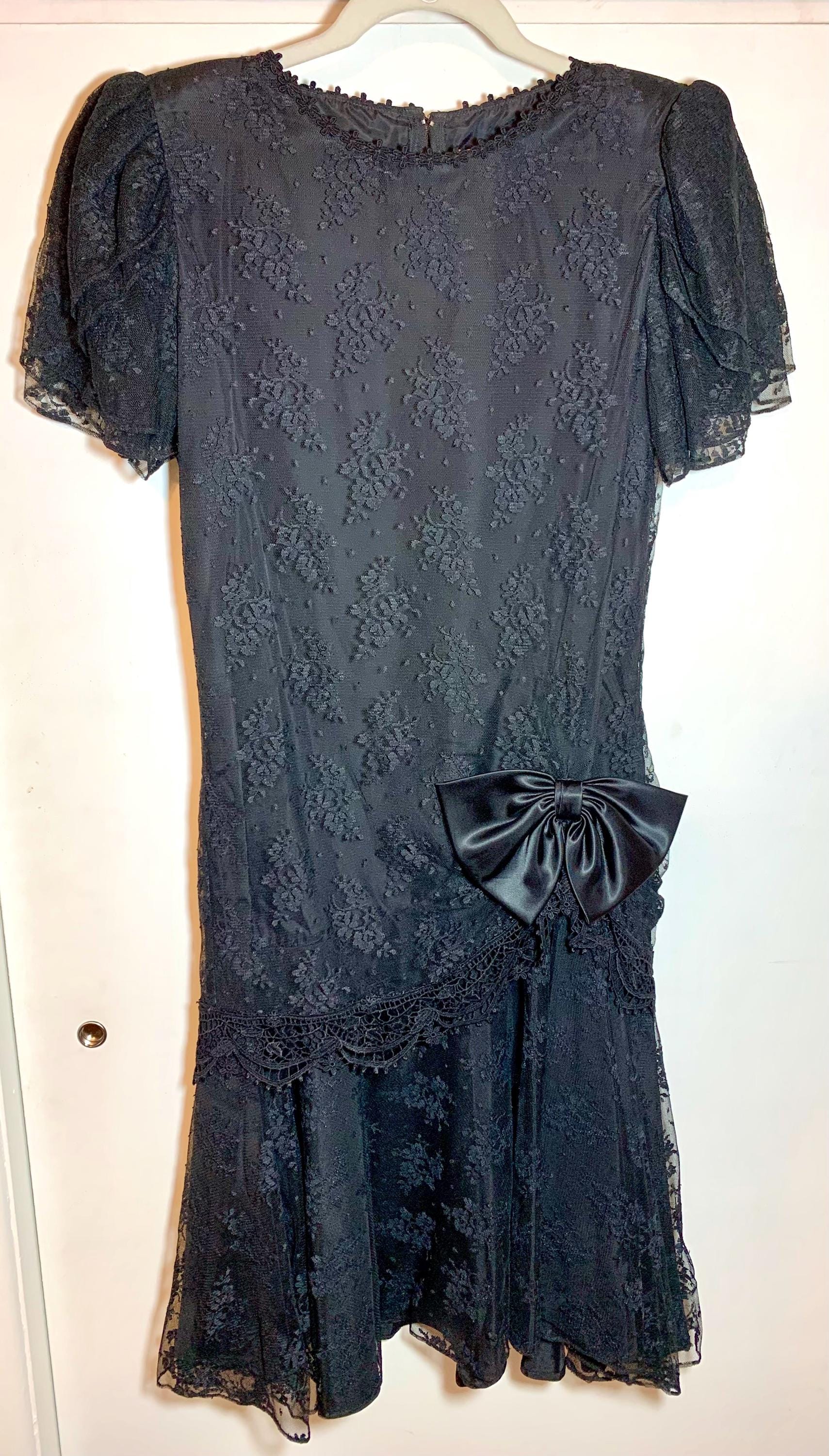 Vintage mid 80s black lace drop waist dress -size 6