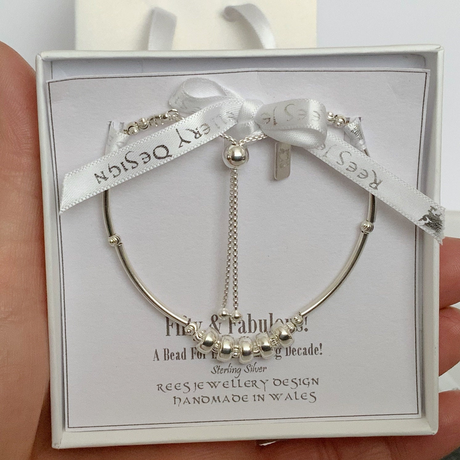 Bracelet Cadeau Femme 50 Ans - Perles Pierres Naturelles 8mm - Élastique Réglable - Boîte Cadeau