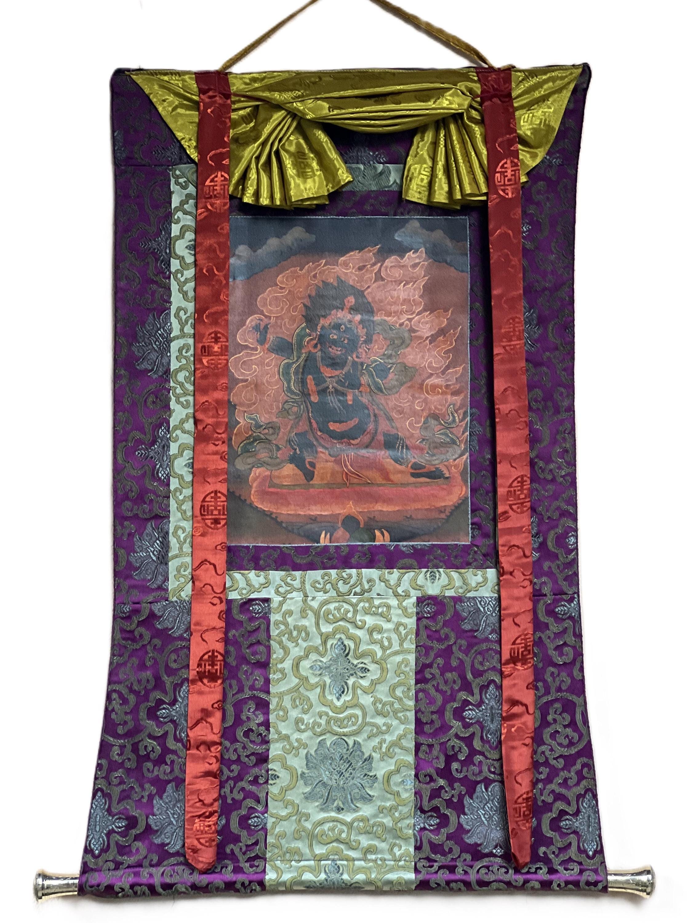 手描きのヴァジュラパニ ダルマパーラ タンカ、チベット仏教美術、シルク額装 - Etsy 日本