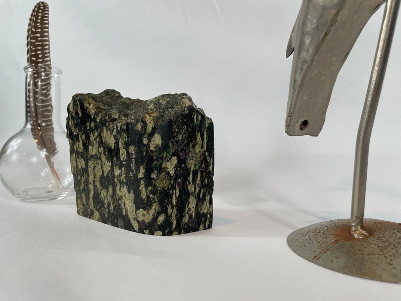 VERY RARE Diamond Ore Kimberlite Bookend Rock Display Garnet Peridotite image 9