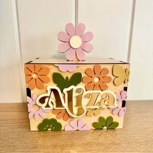 Personalize piggy bank, Retro Flowers Piggy Bank, Flowers baby nursery, Piggy banks for girls, Retro piggy bank, Coin bank, Birthday kids