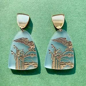 Engraved Acrylic Escudo de Ecuador Earrings - Ecuador Jewelry, Unique Ecuador Gift