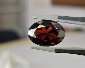 7.05 Carat Rhodolite Garnet, Natural Oval Cut Loose Gemstone 16x11.5mm, Raspberry Red Purplish Garnet for Ring Pendant, January Birthstone
