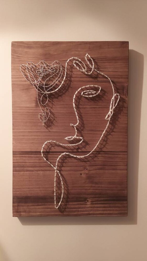 Tableau en Art Filaire, String Art, Visage avec Rose, Abstrait