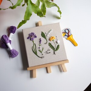PDF-mönster för handbroderi med blommönster, iris, lavendel, maskros, lilja (videohandledning) bild 9
