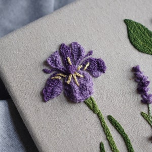 PDF-mönster för handbroderi med blommönster, iris, lavendel, maskros, lilja (videohandledning) bild 7
