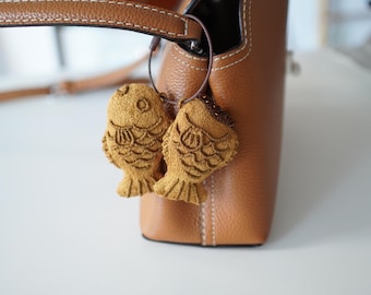 Korean dessert 'Bungeoppang' keychain Embroidery Pattern / PNG, JPG Pattern+ Video Tutorial !