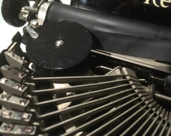 3D Printed Ribbon Spool for Vintage Remington Portable Typewriters