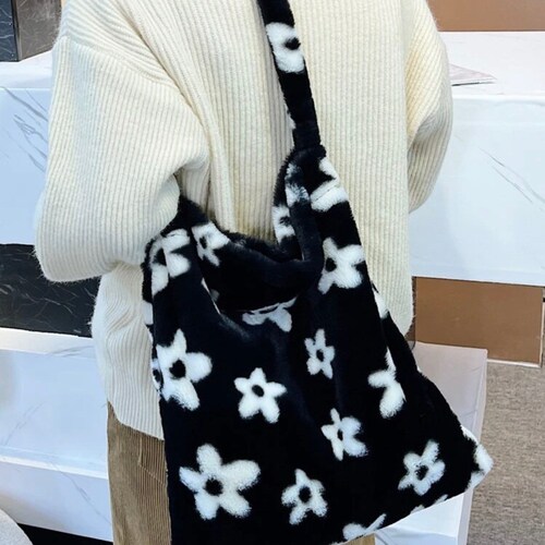 flower fur bag